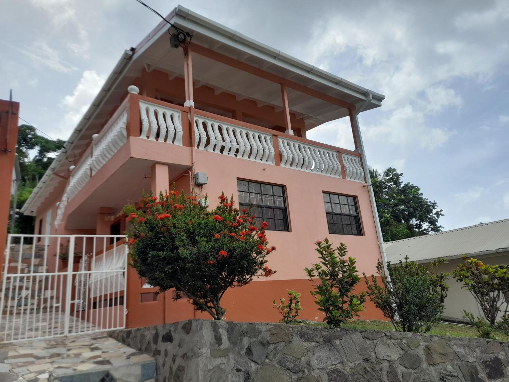 Angie'S Cove, Modern Get-Away Overlooking Castries Eksteriør billede